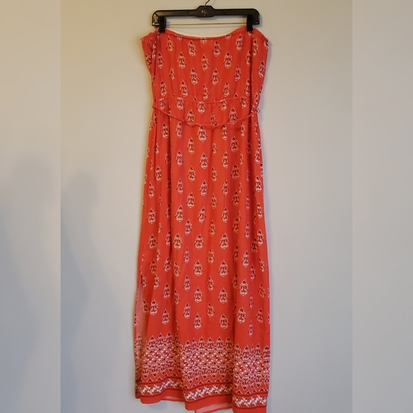 Strapless Maxi Dress - Picture 2 of 8